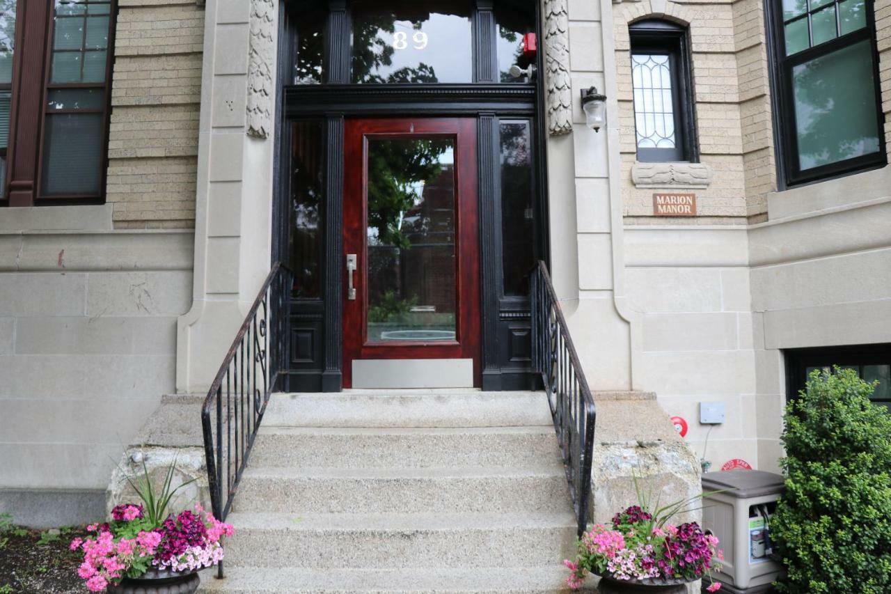 A Stylish Stay W/ A Queen Bed, Heated Floors.. #26 Brookline Buitenkant foto